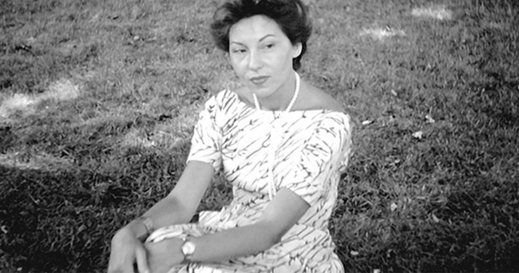 “Toda criança é feliz, todo adulto é triste e solitário” – por Clarice Lispector