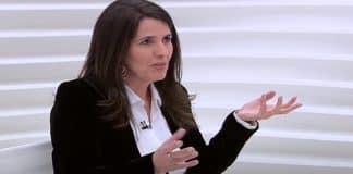 “De uma forma realista, ser feliz  é fazer o possível e aceitar o improvável” – Martha Medeiros