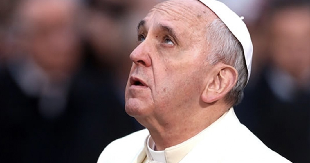 “O corrupto deixa de ser uma pessoa, vira uma mercadoria, um negócio de compra e venda” – Papa Francisco