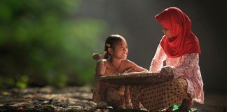 Fotógrafo retrata de forma mágica o cotidiano de vilarejos na Indonésia