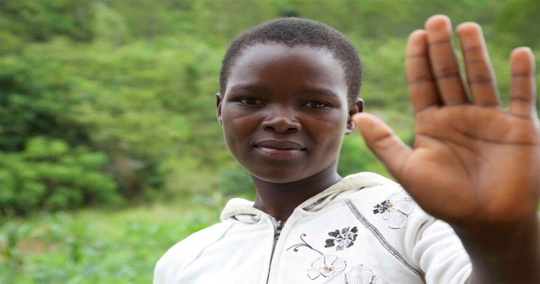Líder feminina no Malawi anula 850 casamentos infantis e envia meninas de volta para a escola