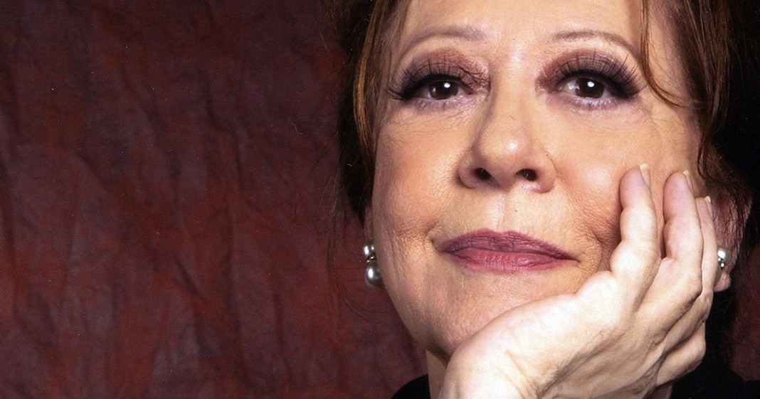 Mãe -Texto de Danuza Leão na interpretação bem humorada de  Fernanda Montenegro