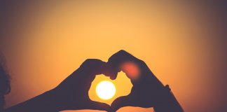 Não quero um amor pela metade. Quero um amor que mate a minha fome!