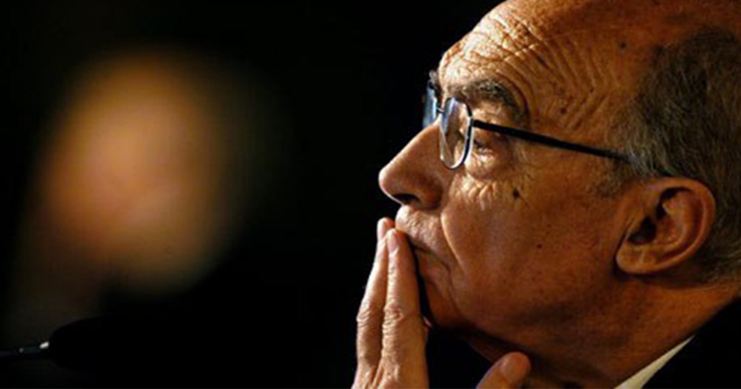 “Tudo se discute neste mundo, menos, a democracia” – José Saramago