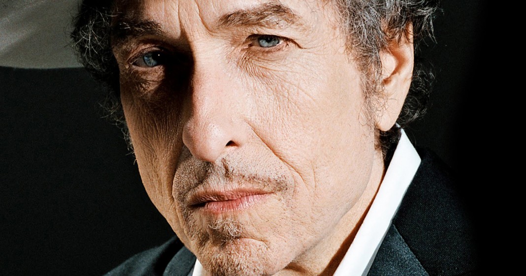 Bob Dylan surpreende e conquista Nobel de Literatura 2016