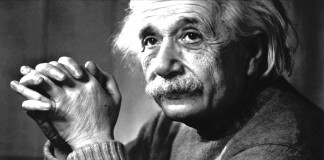 “Eu vivo o aqui e o agora” – Um sensível texto de Albert Einstein
