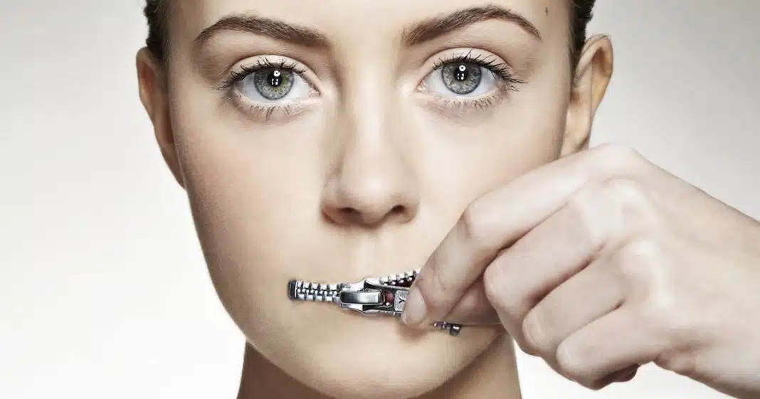 o-5-TIMES-TO-SHUT-UP-facebook Ficar de boca fechada é um dos maiores segredos da paz de espírito