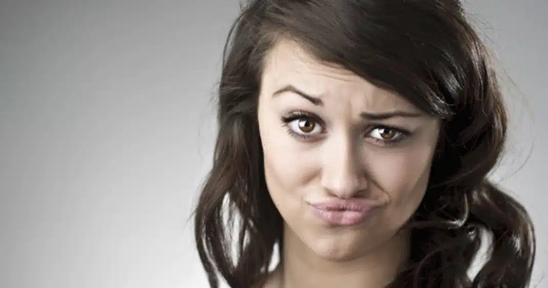 Esta foto é sua? Por favor, entre em contato. As pessoas se ofendem com quem é autêntico