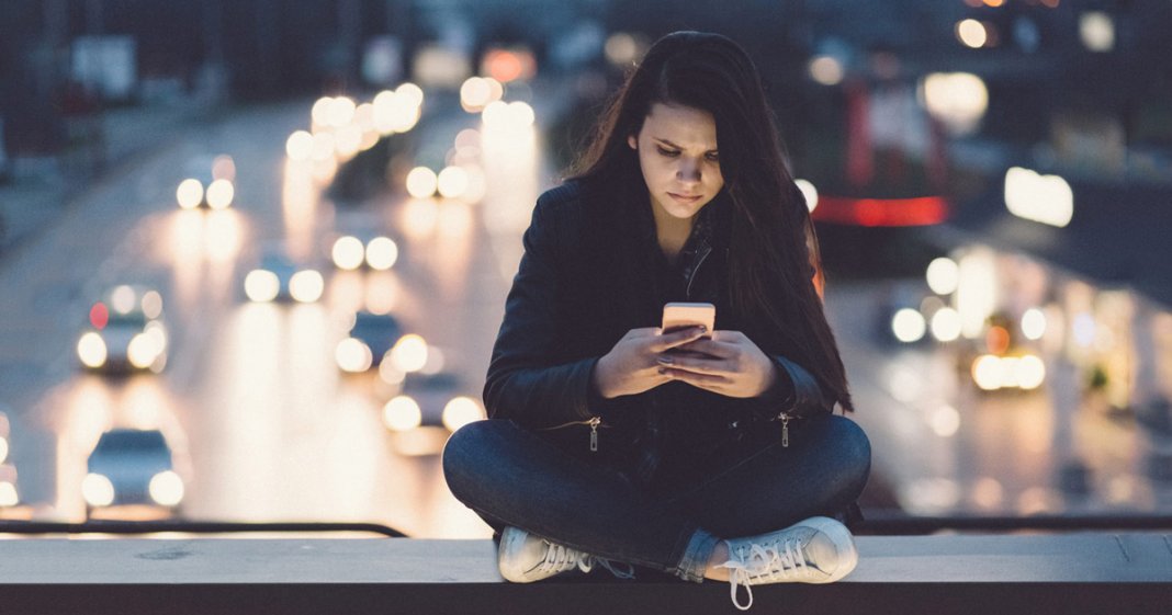 A geração Smartphone: a menos rebelde e a menos feliz de todas