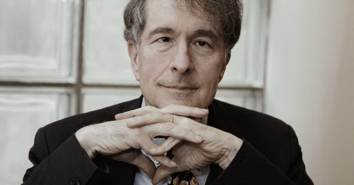 Dr. Howard Gardner