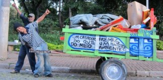 Catadores são responsáveis por 90% do lixo reciclado no Brasil