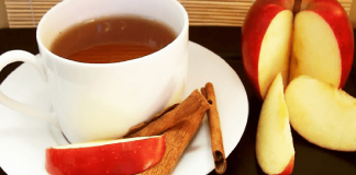 Chá anti-insônia faz pegar no sono rapidinho e dormir a noite toda: aprenda receita