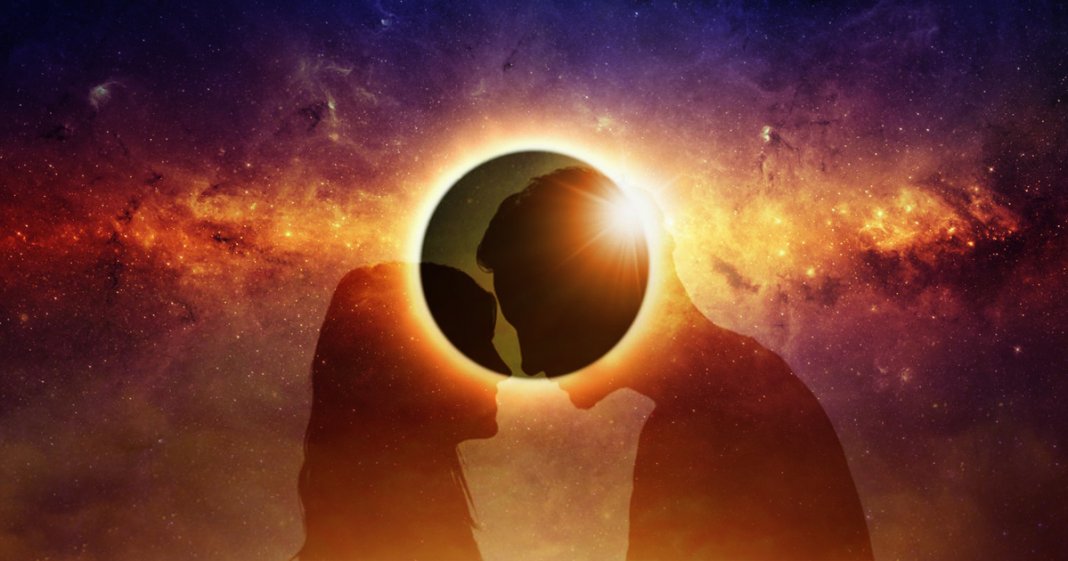 O último de três eclipses, veja o que significa para cada signo no amor