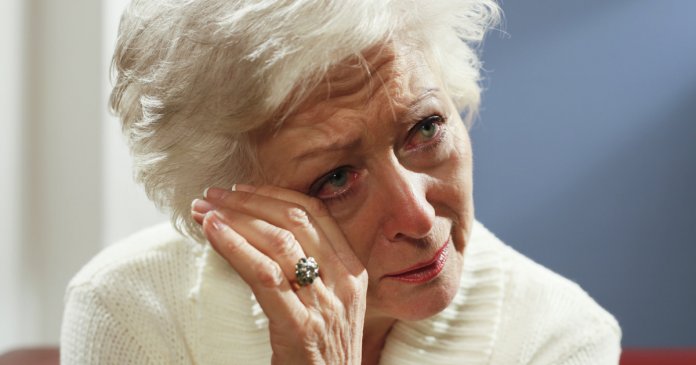 crying-old-woman