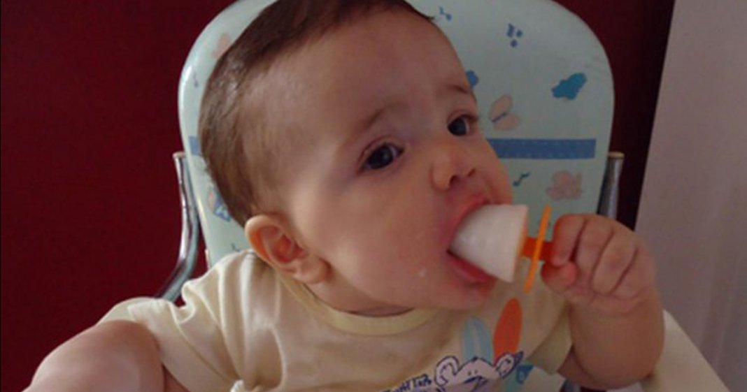 Mãe faz sorvete de leite materno para aliviar desconforto da dentição de bebê