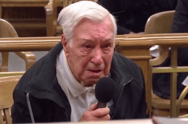 portalraizes.com - Juíz perdoa multa de idoso de 96 anos que levava filho para tratar câncer