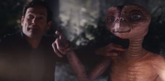 Elliott e E.T. se reencontram 37 anos depois em emocionante comercial