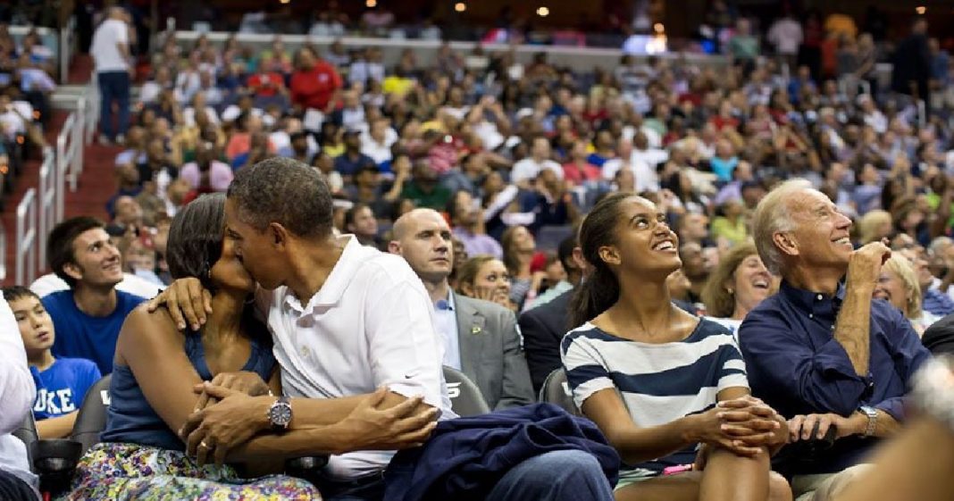 Barack Obama faz declaração romântica publicamente à Michelle