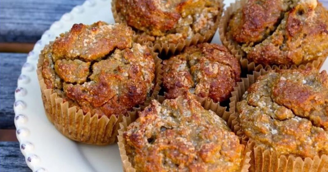 Muffins anti-inflamatórios de coco e batata doce com gengibre, açafrão, canela e mel