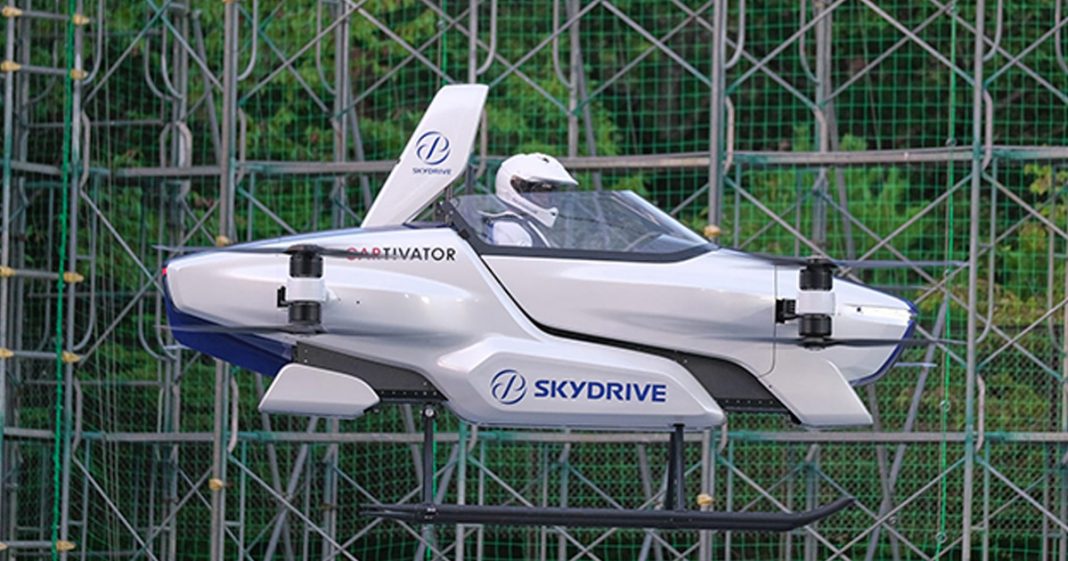 Carro voador é testado com sucesso no Japão