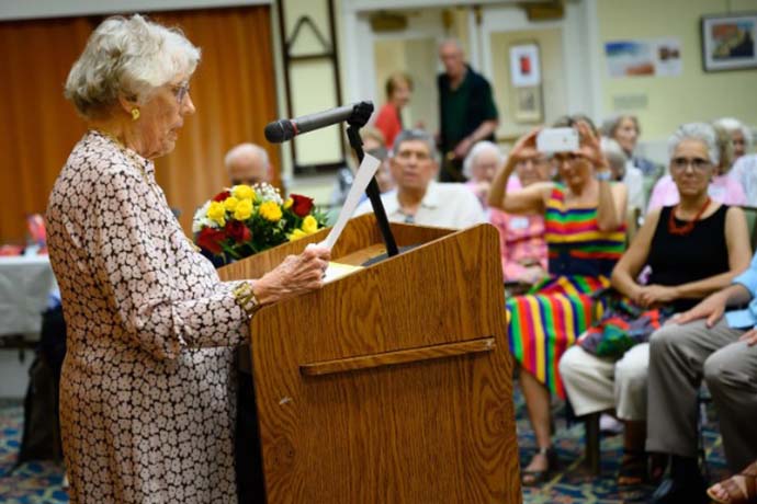portalraizes.com - Aos 101 anos, esta mulher publicou seu primeiro livro de poesia