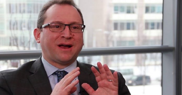 Andrew Russman neurologista