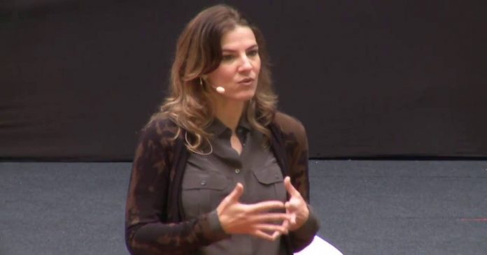 Estela Renner Foto do vídeo O começo da Vida