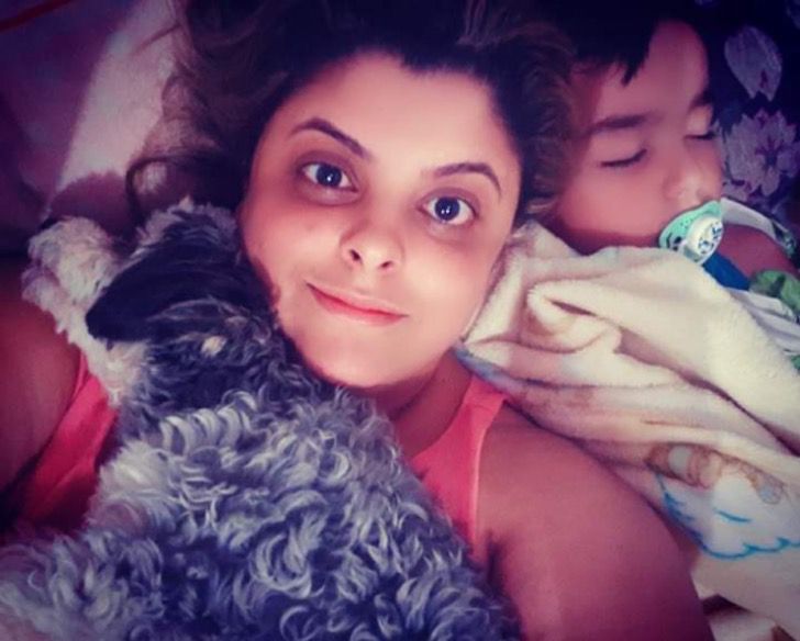portalraizes.com - Madrasta adota enteado com autismo rejeitado por sua mãe biológica