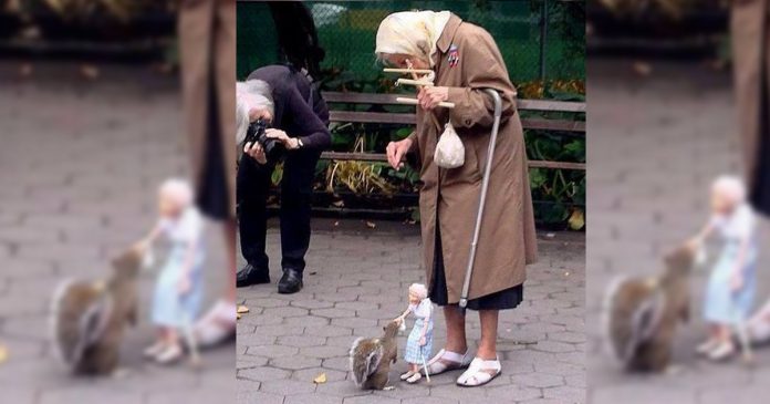 old-lady-feeds-squirrel-with-her-marionette-version