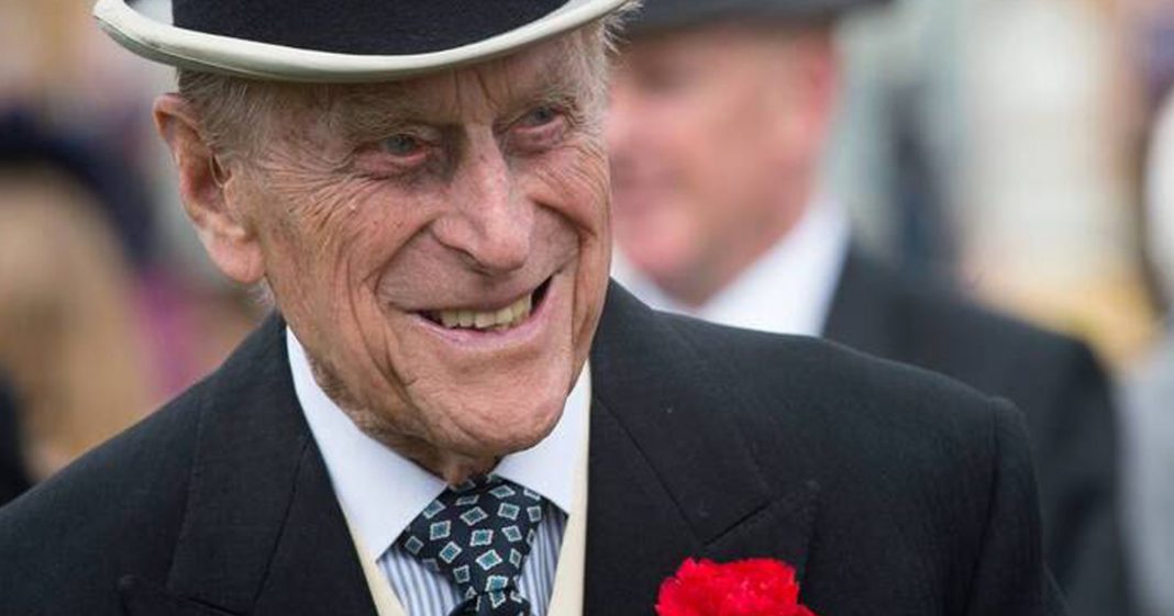 Príncipe Philip, marido da Rainha Elizabeth II, morre aos 99 anos