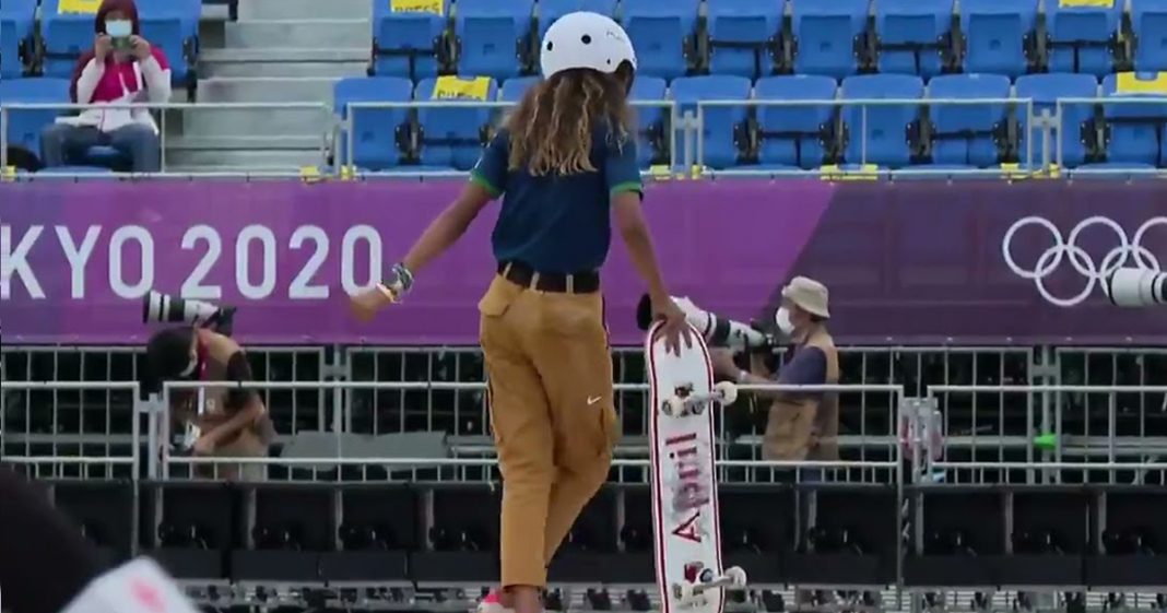 Dança da fadinha: de onde veio coreografia que embalou a medalha de Rayssa Leal no skate?