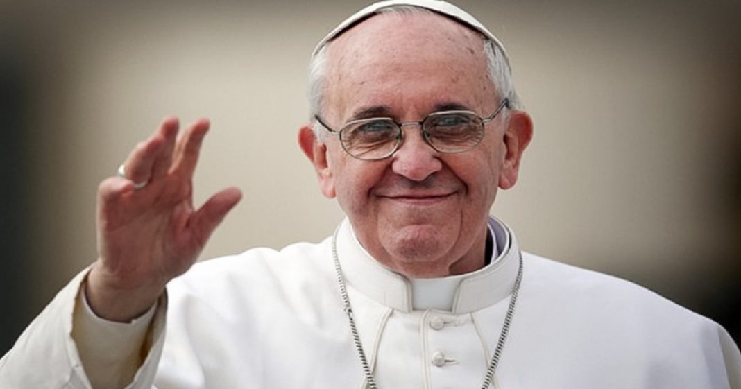 Papa pede que pais não condenem seus filhos por causa da orientação sexual