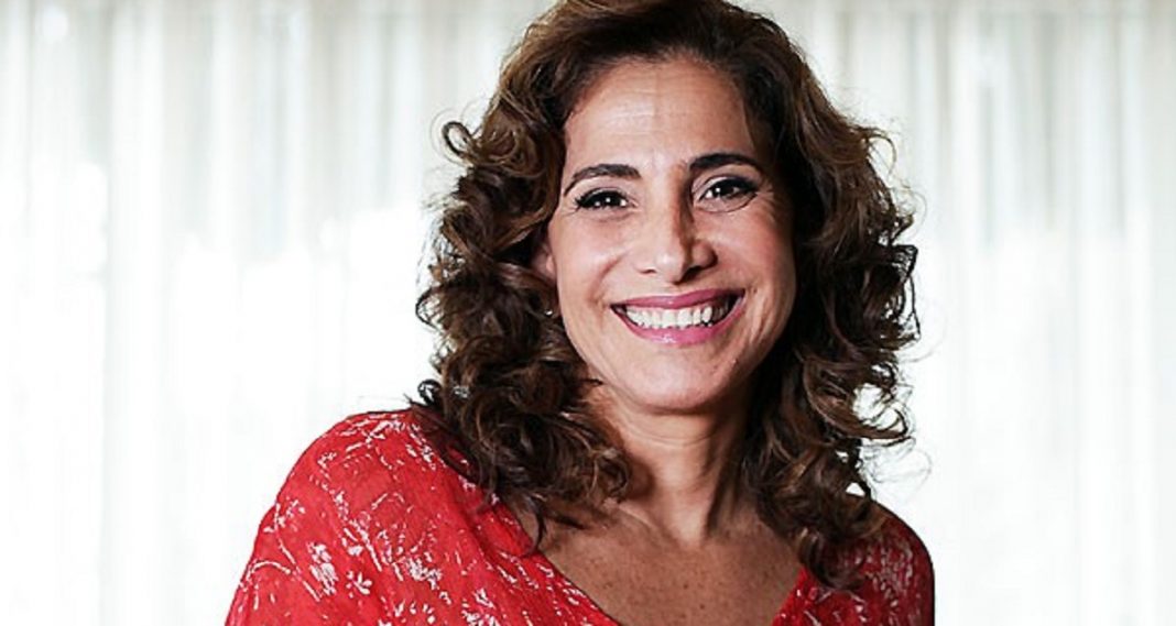 Aos 63 anos e 30 de casada, atriz diz que não se arrepende de não ter filhos