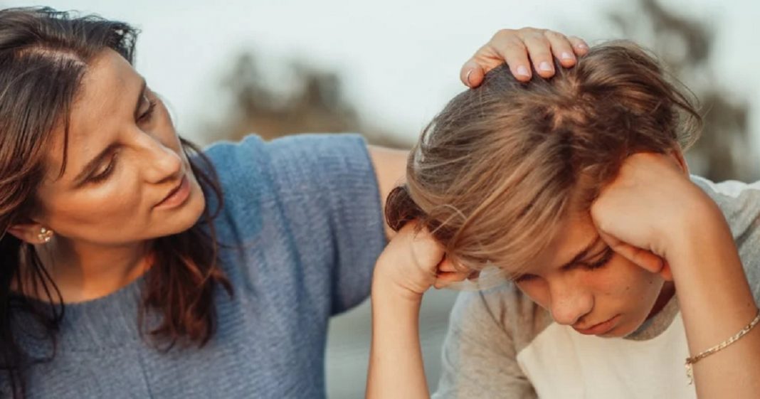 5 coisas que você NÃO deve fazer ao cuidar de um adolescente ansioso