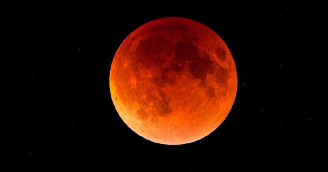 HOJE! Veja como acompanhar o eclipse lunar total e lua de sangue