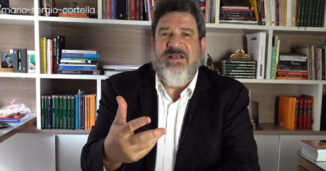 “Alguém que quer formar uma pessoa, corrige sem ofender e orienta sem humilhar”