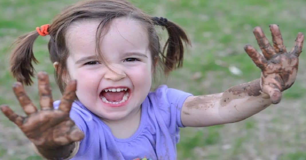 “Você não sabe o que é alegria de viver, até brincar na lama com seus filhos”