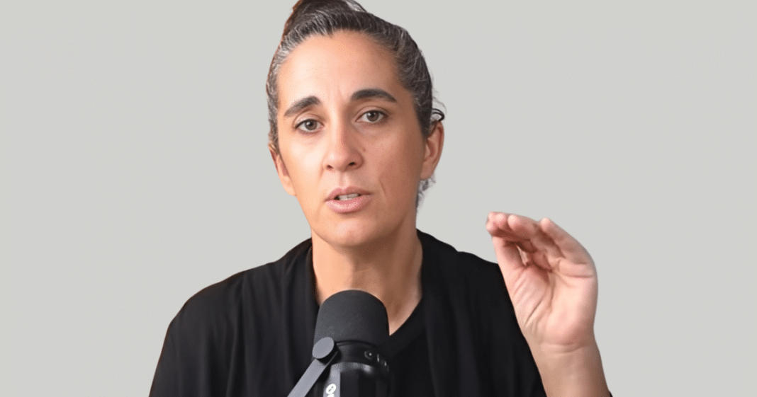 “Bater em criança não é um direito dos pais. É um ato de imaturidade, descontrole e inabilidade emocional”